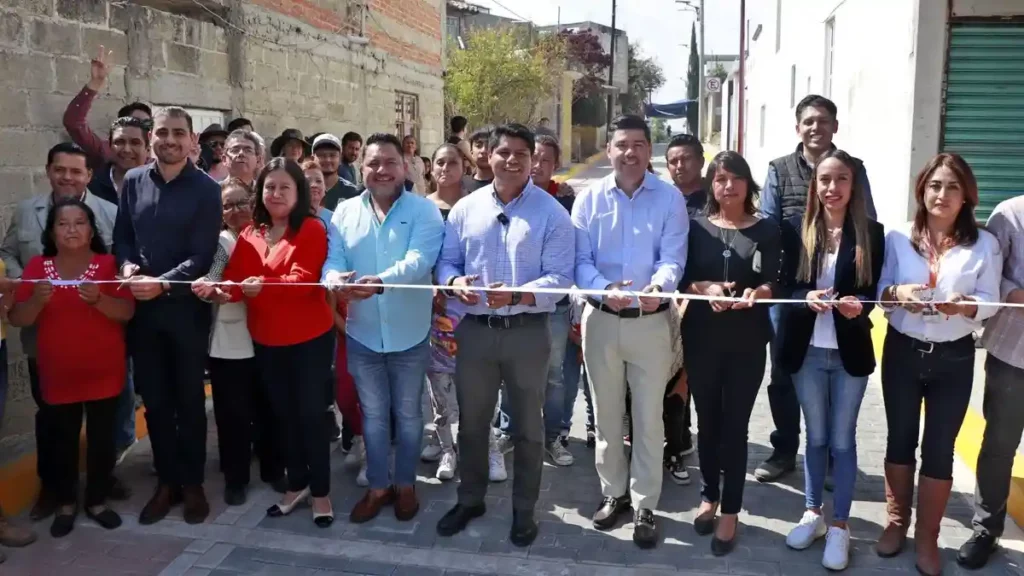 Omar Muñoz inaugura segunda obra de pavimentación en Sanctorum